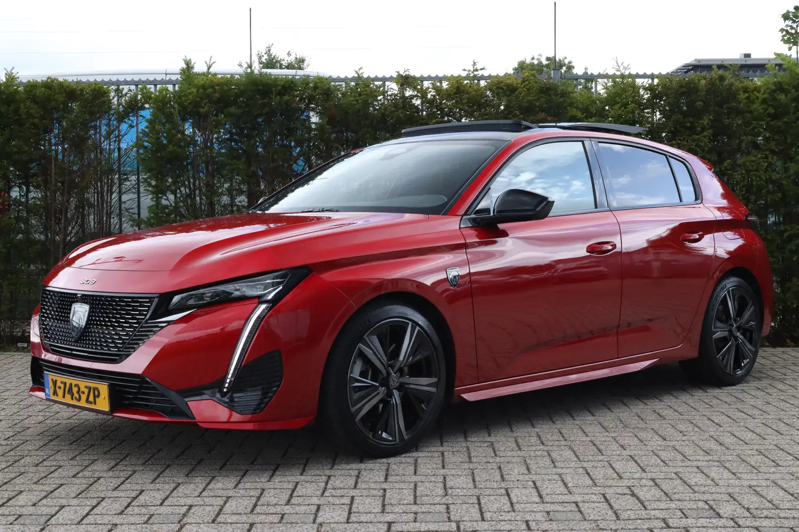 Peugeot 308 1.6 Plug-in Hybrid 180 GT | FULL OPTION | Nappa Le Rood - 1