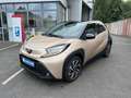 Toyota Aygo X 1.0 VVT-i Sitzhzg - PDC v+h - R.Kam - Kl.autom Beige - thumbnail 3