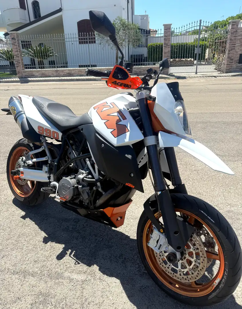 KTM 990 Supermoto - 1