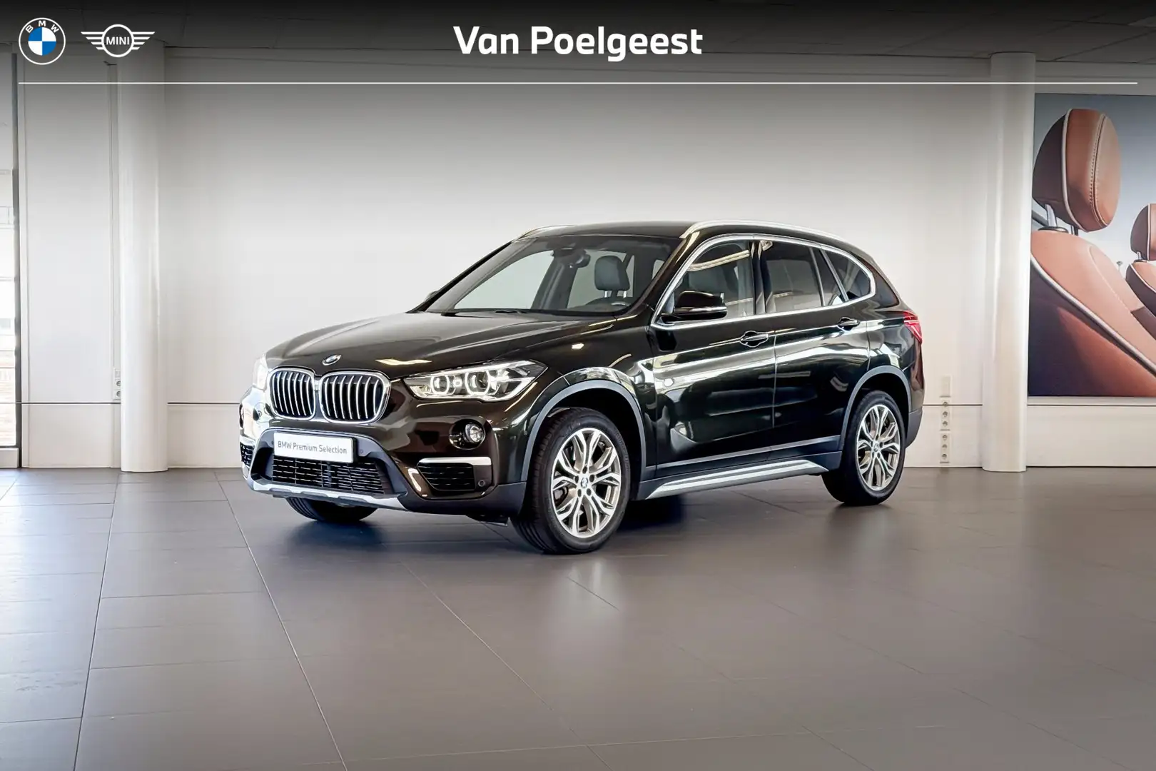 BMW X1 sDrive20i High Executive | X-Line | Stoelverwarmin Braun - 1