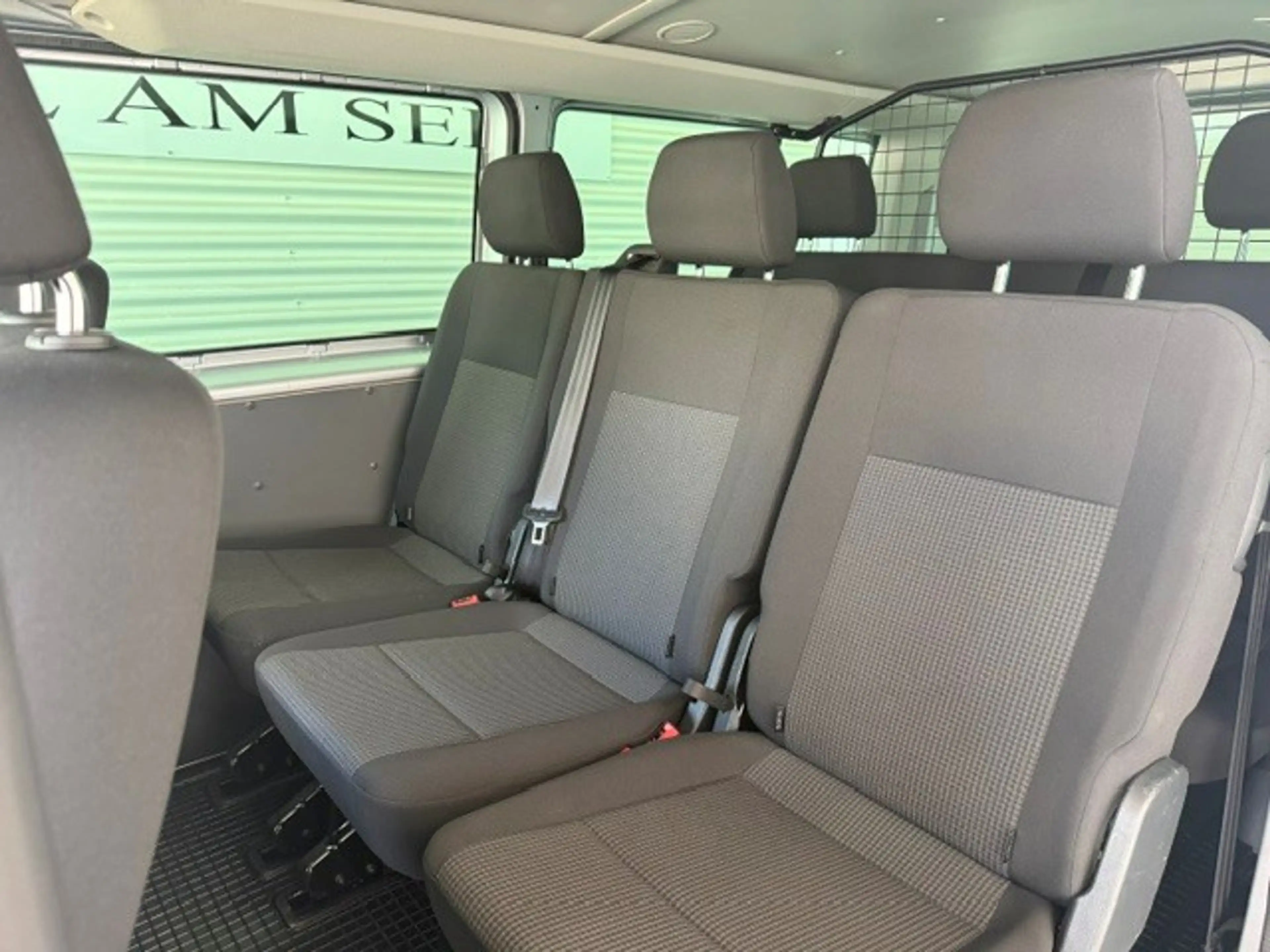 Volkswagen T6.1 Transporter Kombi LR TDI — photo 6