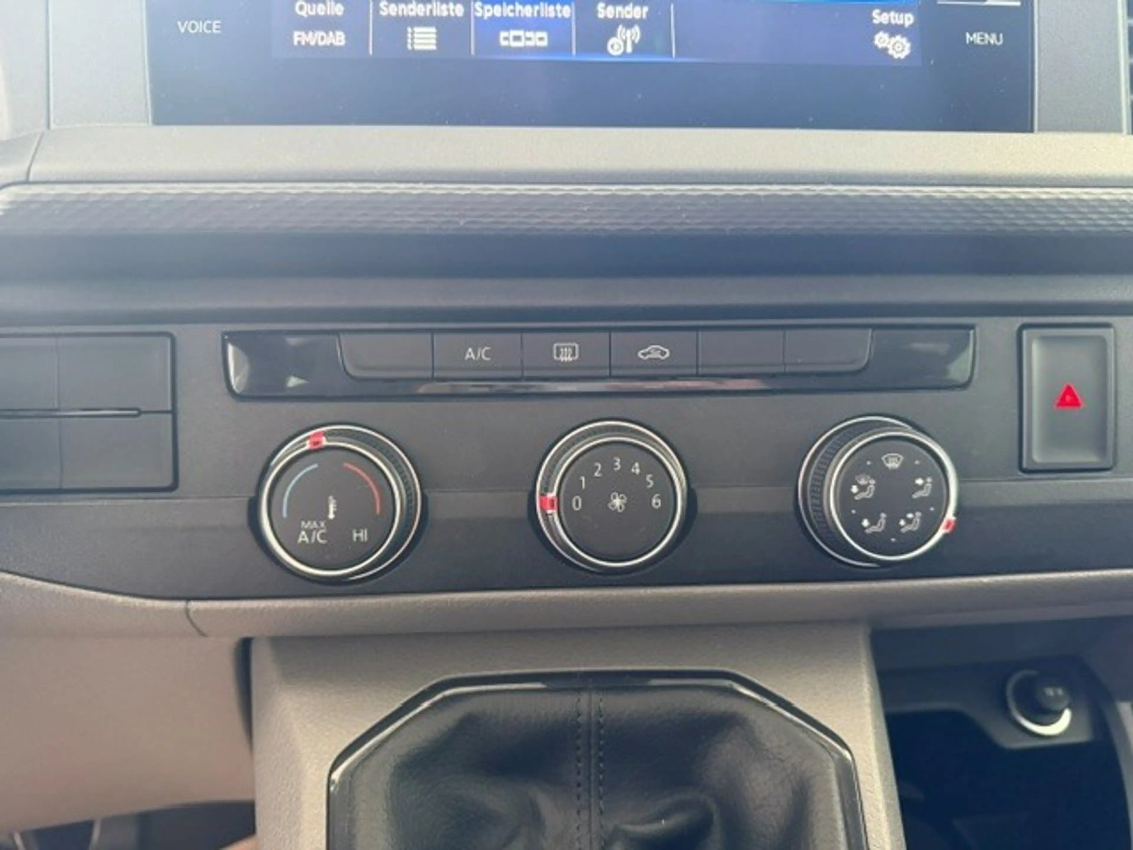 Volkswagen T6.1 Transporter Kombi LR TDI — photo 8