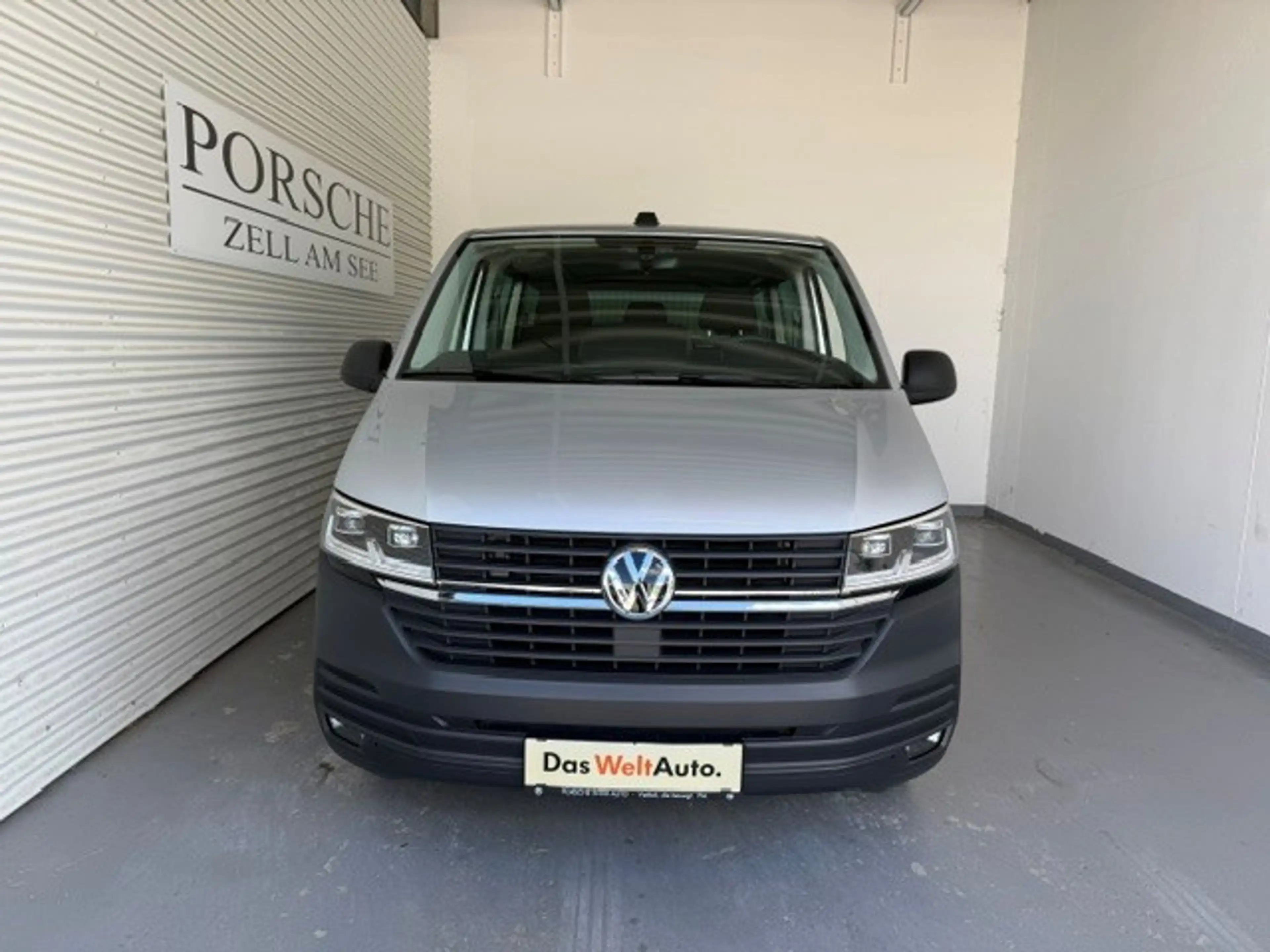 Volkswagen T6.1 Transporter Kombi LR TDI — photo 2