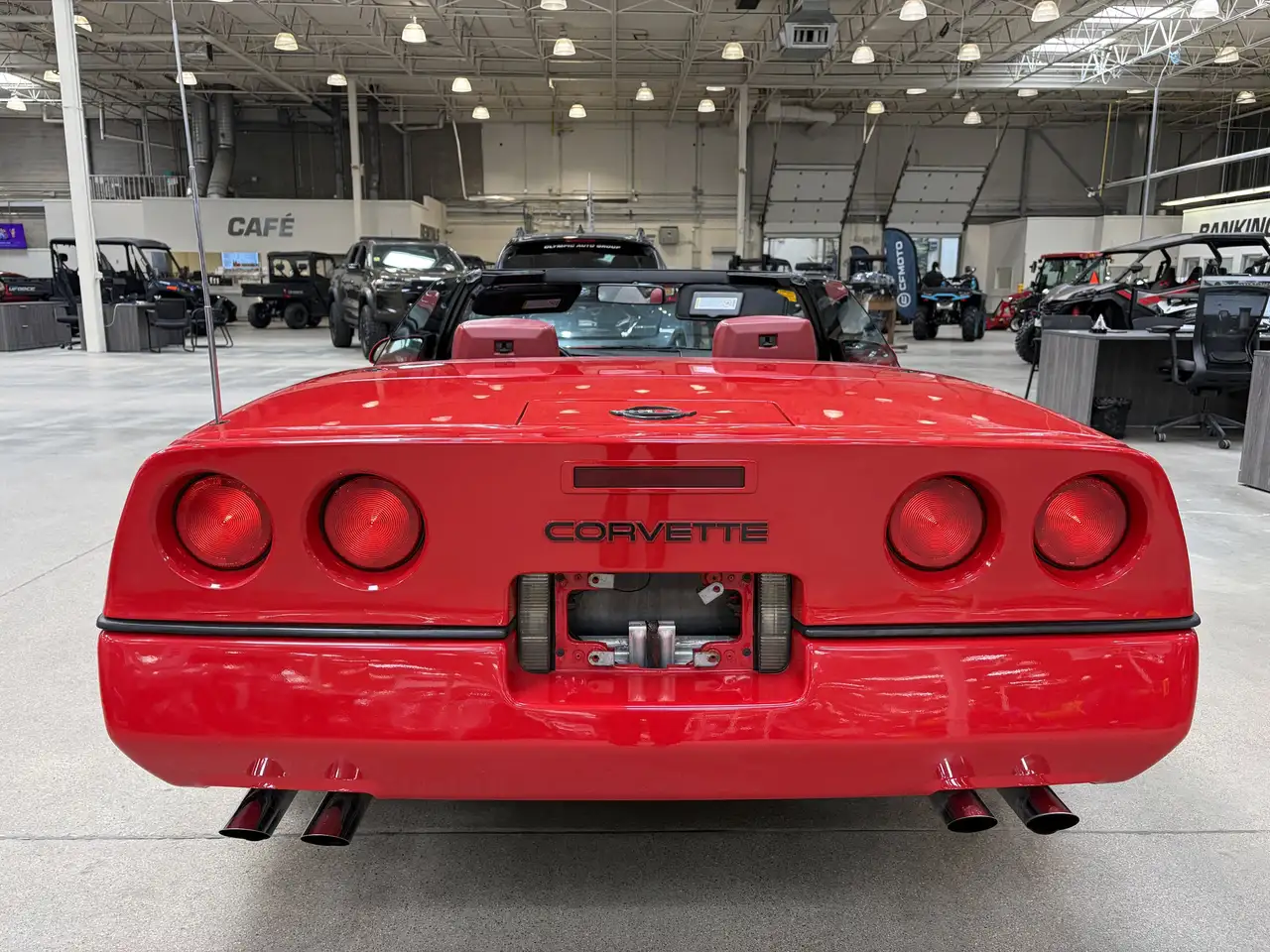 Chevrolet Corvette снимка Chevrolet Corvette