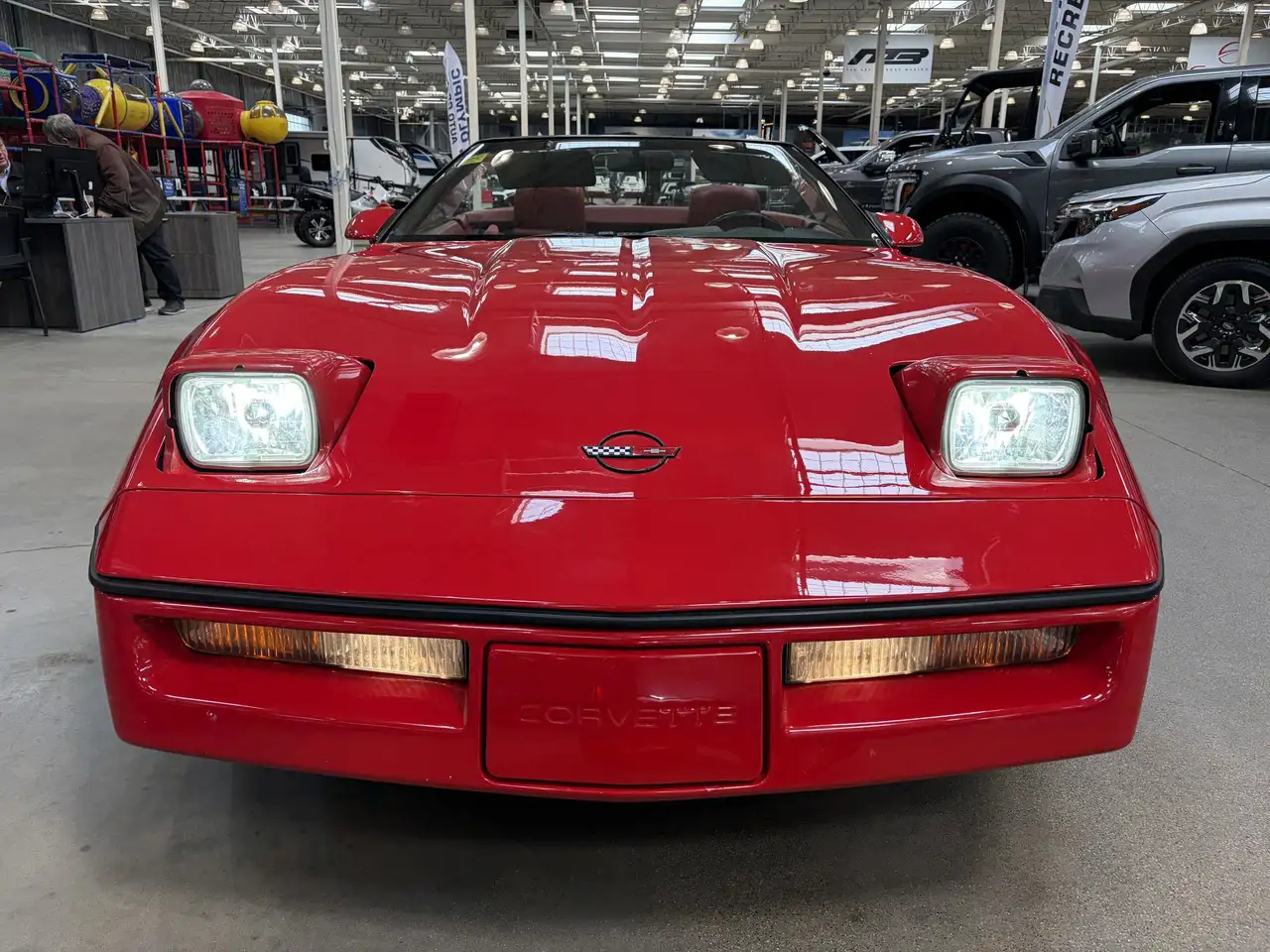 Chevrolet Corvette снимка Chevrolet Corvette