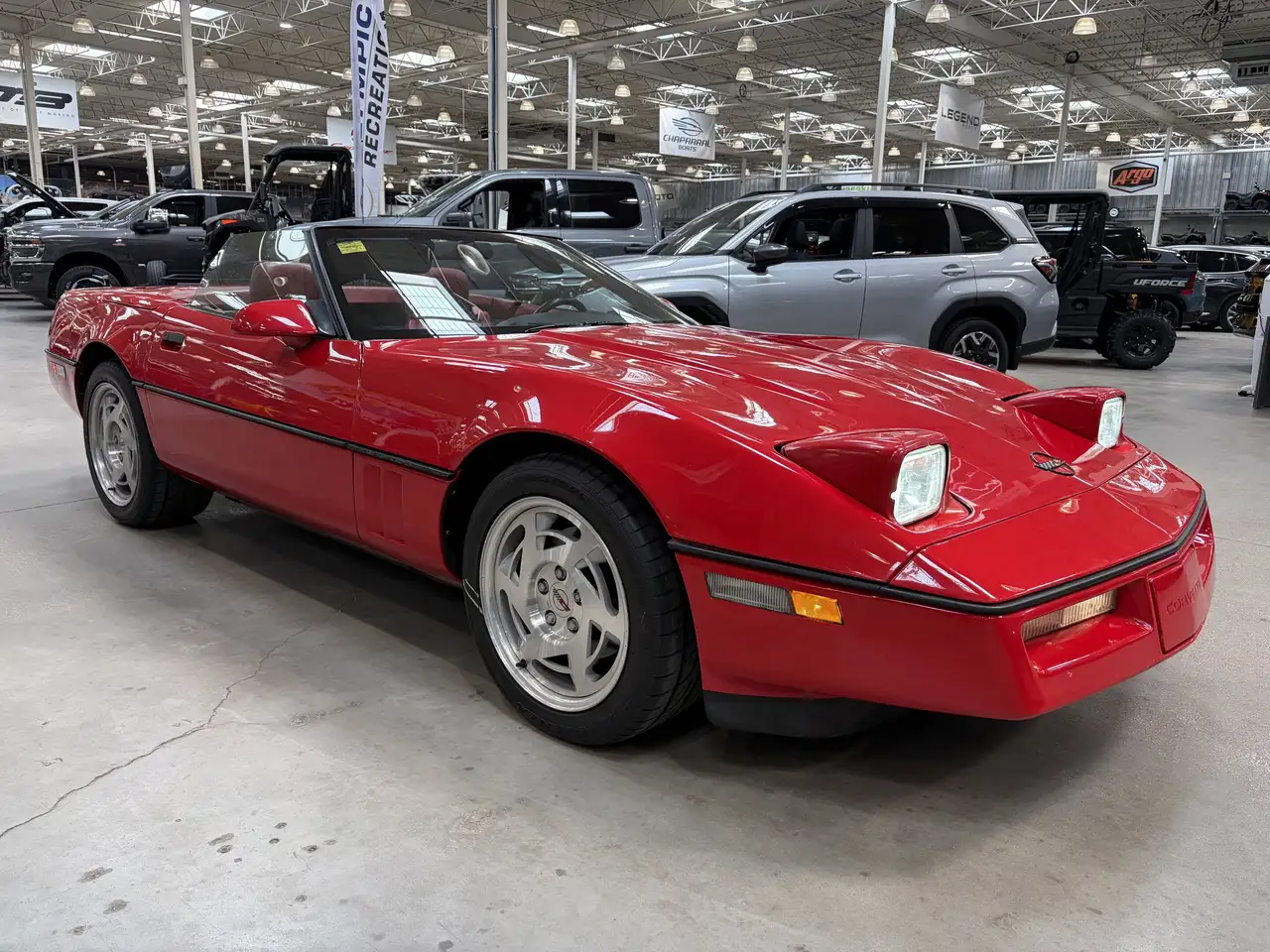 Chevrolet Corvette снимка Chevrolet Corvette
