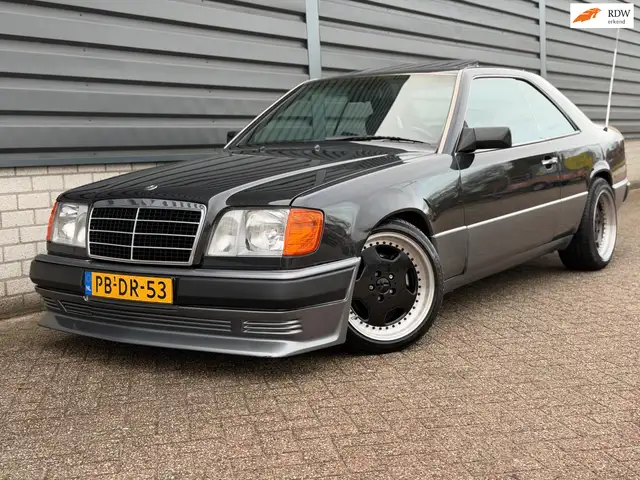 Mercedes-Benz CE 300 (W124) Coupé leer 6cil 180PK Duchalet carat