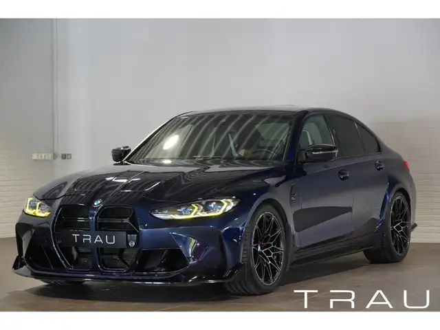 BMW M3 view 3