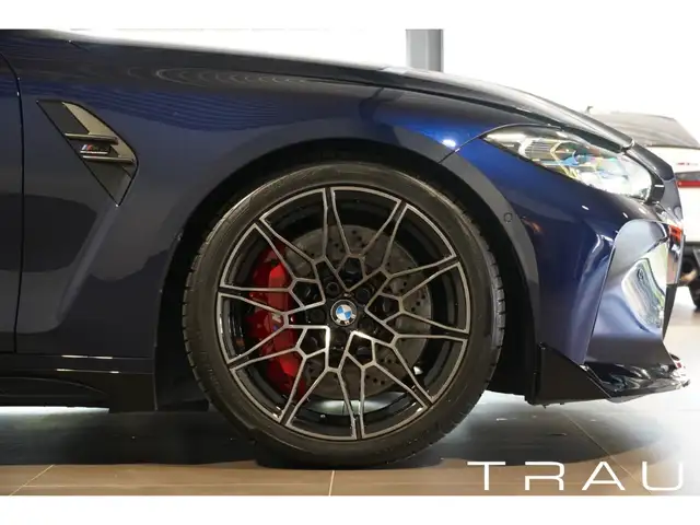 BMW M3 view 7
