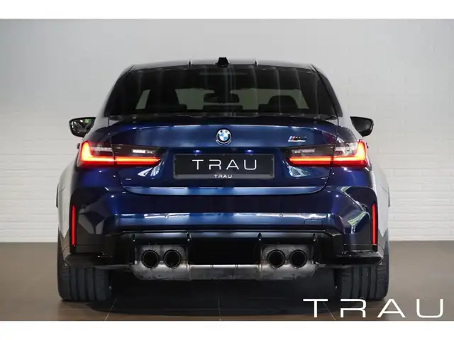 BMW M3 view 5