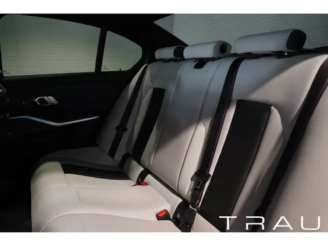 BMW M3 view 12