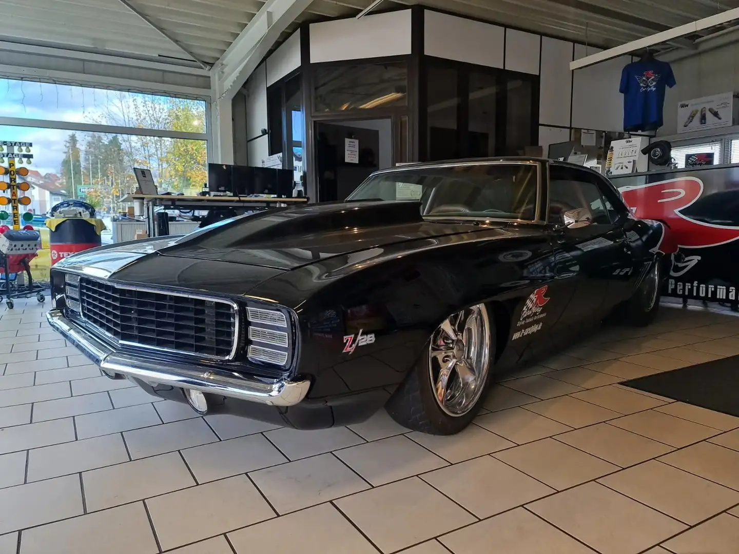 Chevrolet Camaro 1969 Z28 EINZELSTÜCK mit Straßenzulassung! Schwarz - 2