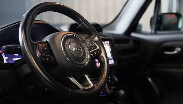 Jeep Renegade view 7