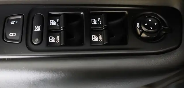 Jeep Renegade view 13