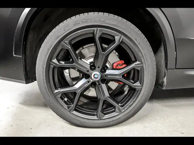 BMW X5 view 8
