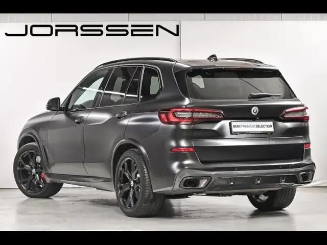 BMW X5 view 5