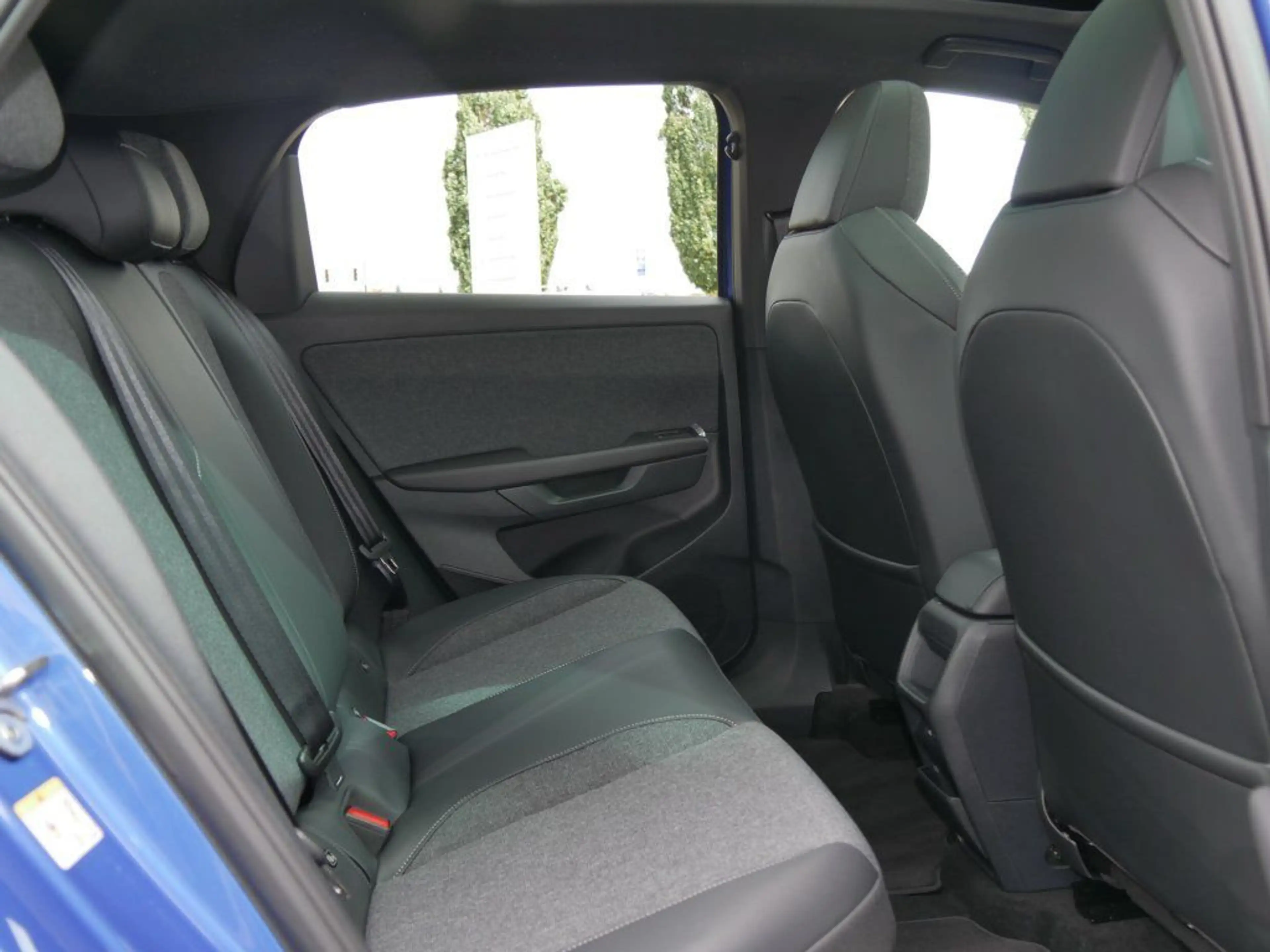 Volkswagen ID. Polo Style AHK IQ.LIGHT Pano Rückfahrkamera — photo 7