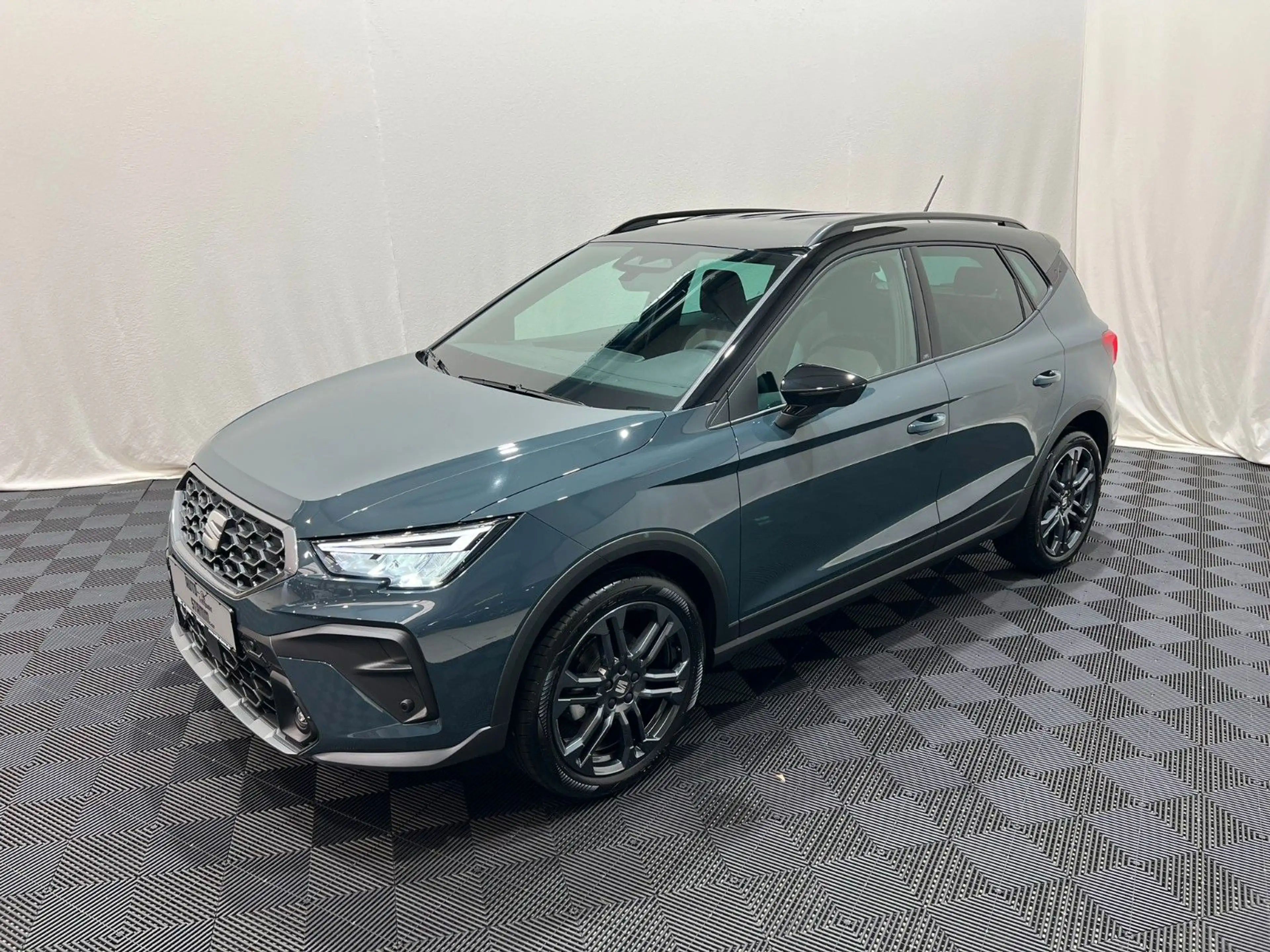 SEAT Arona 1.0 TSI 85kW FR DSG — photo 2