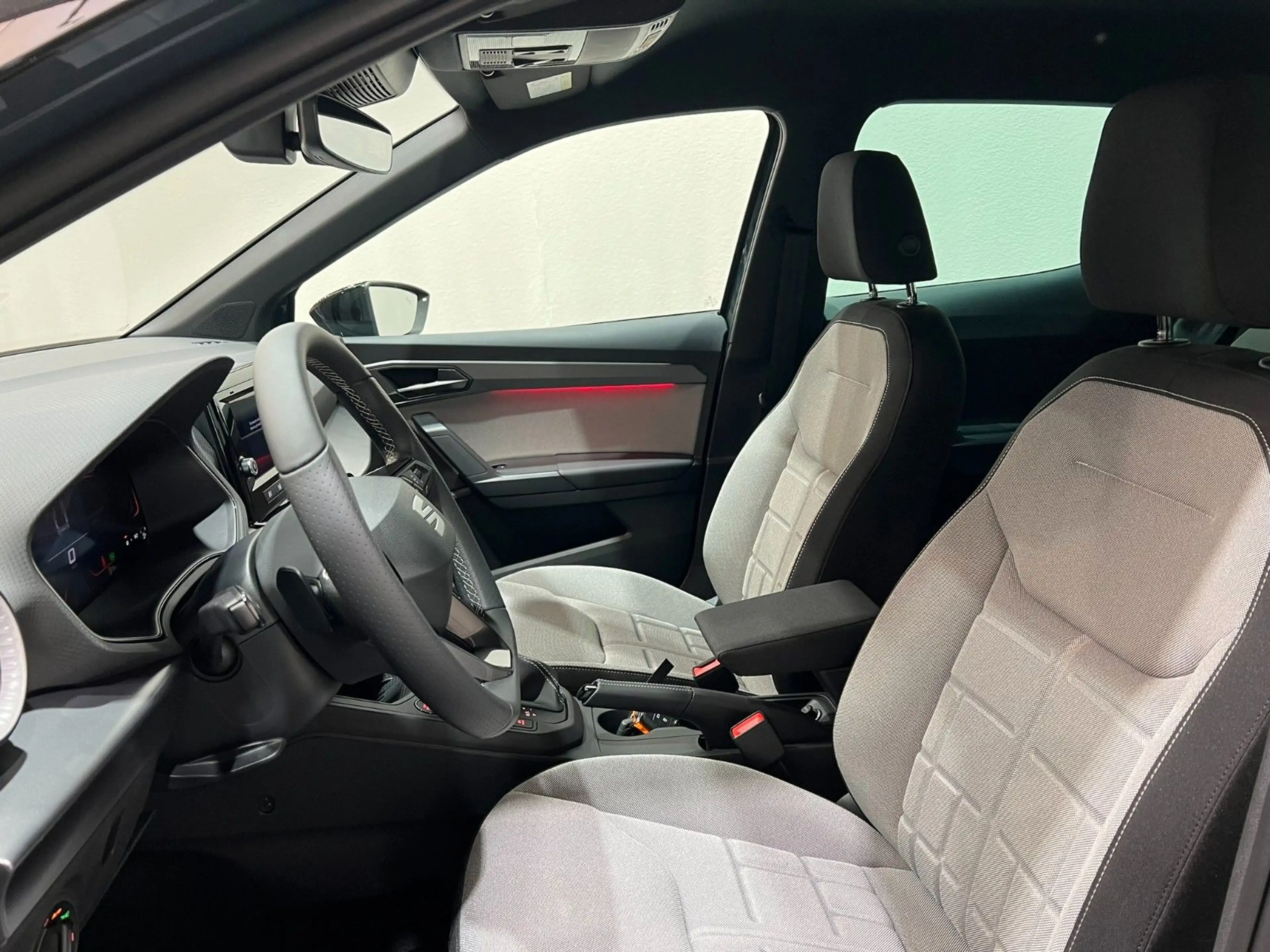 SEAT Arona 1.0 TSI 85kW FR DSG — photo 11