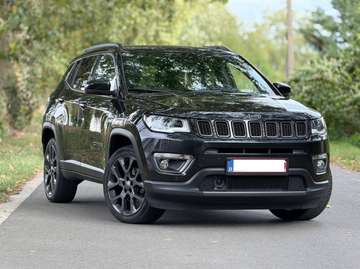 1.3 Turbo 4x2 S DDCT + Full Options + Full entretiens