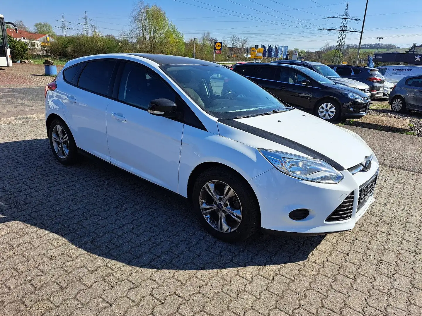 Ford Focus Lim. Trend**GARANTIE**4 Zylinder Motor Weiß - 1
