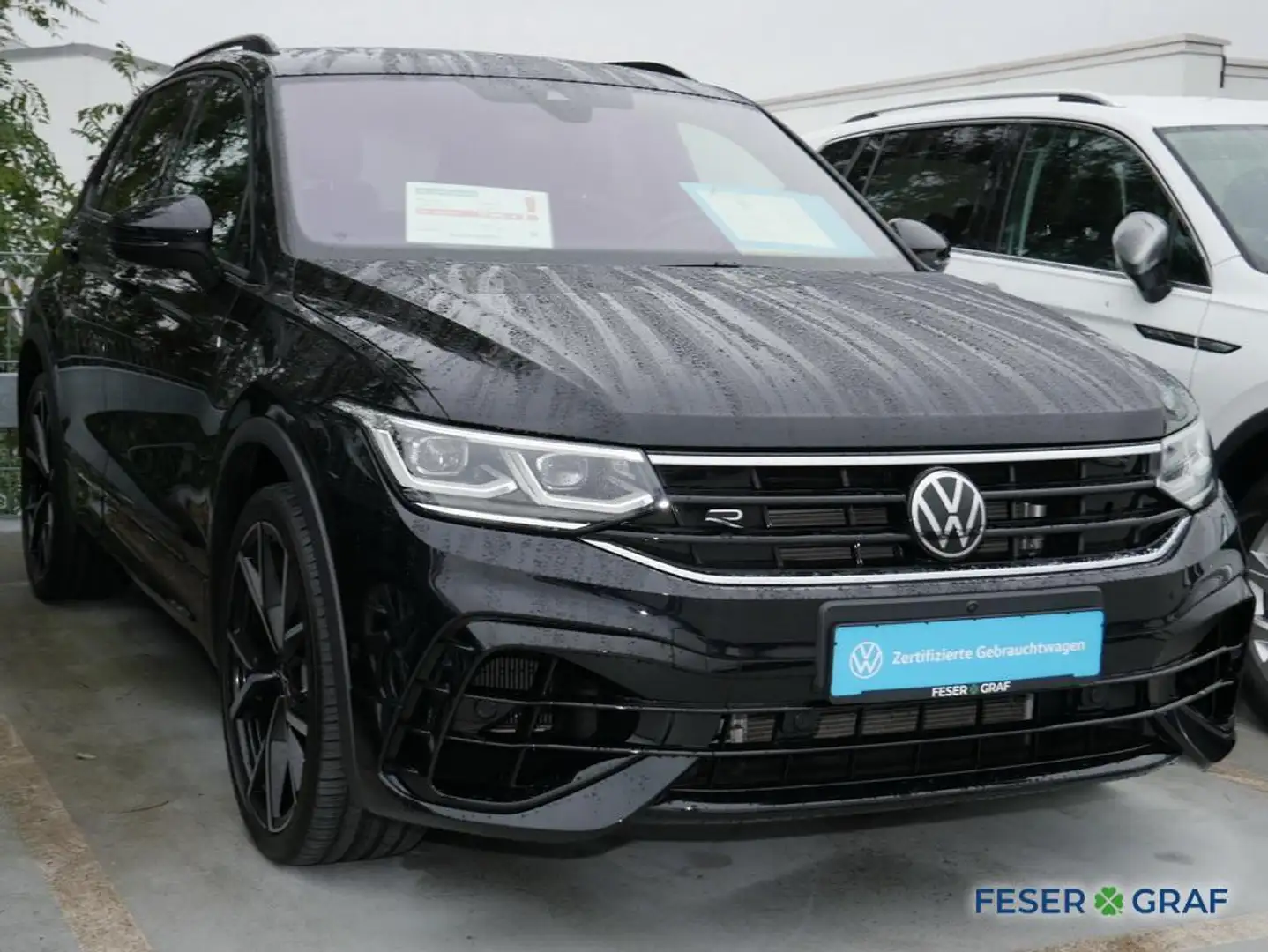 Volkswagen Tiguan R 2.0 TSI 4M AHK Akra Leder Matrix Pano Schwarz - 2