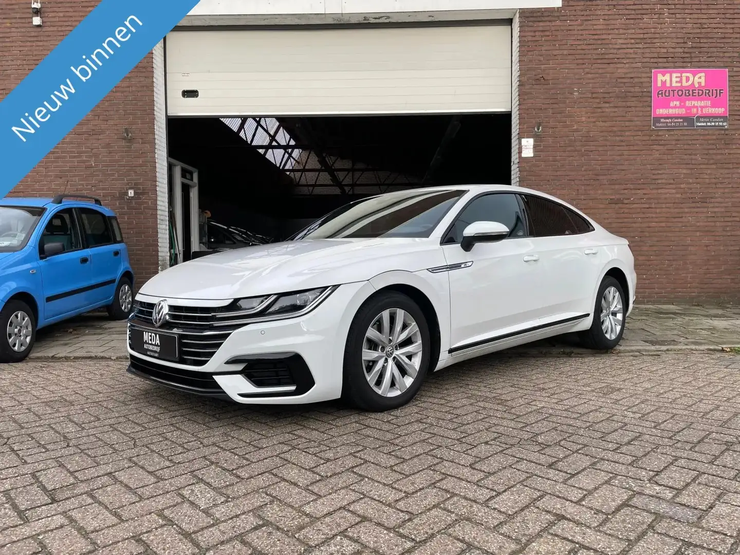 Volkswagen Arteon 2.0 TSI Business R Exclusive Wit - 1