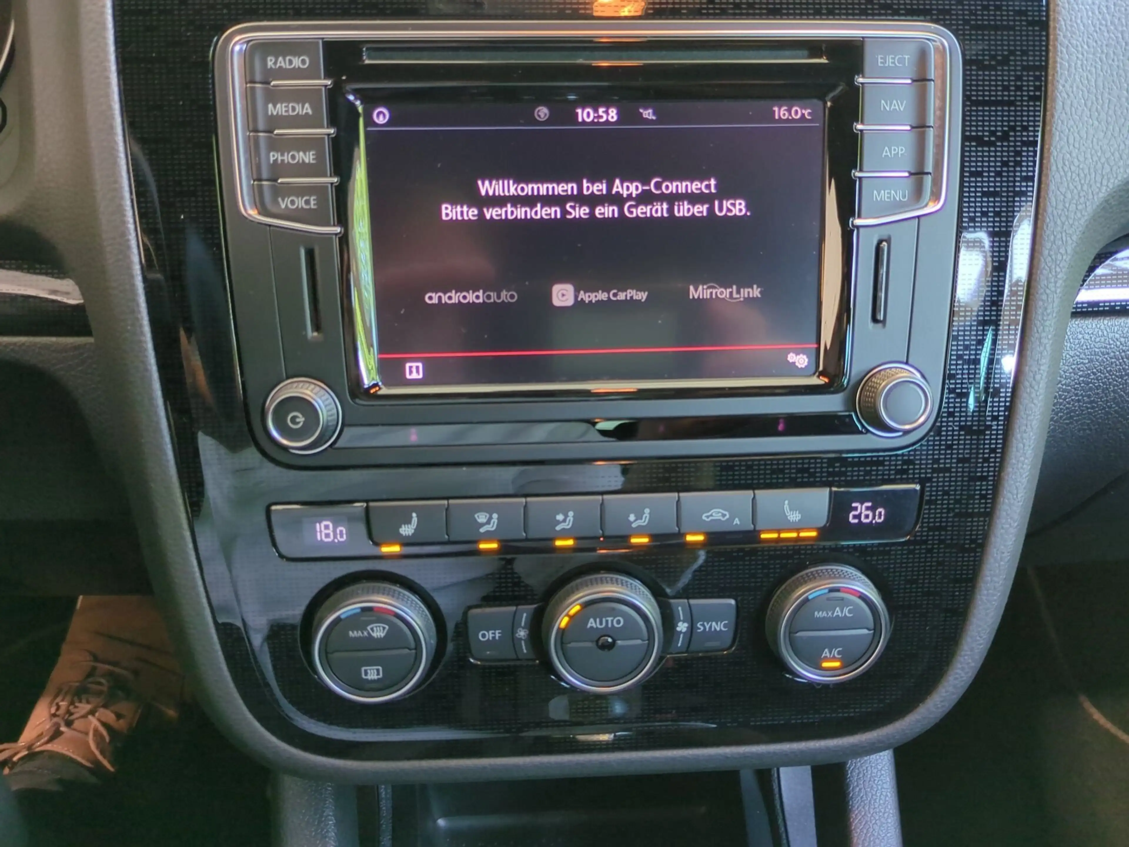 Volkswagen Scirocco 2.0 TSI Sound AUT+Navi+Winterp.+Kam.+LM — photo 14