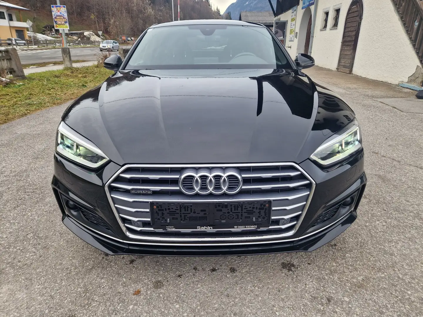 Audi A5 S-line quattro Schwarz - 2