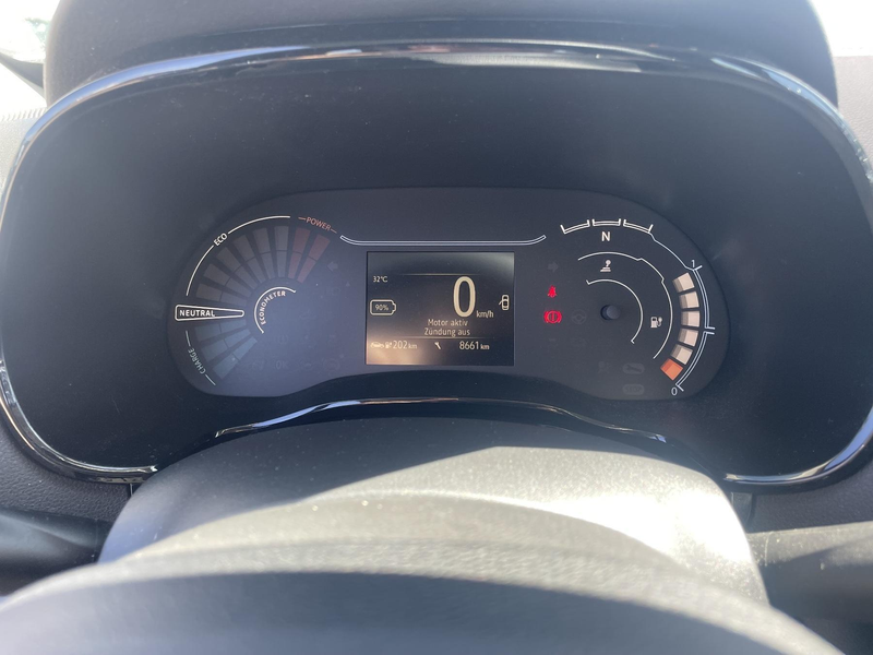 Dacia Spring Essential — photo 12
