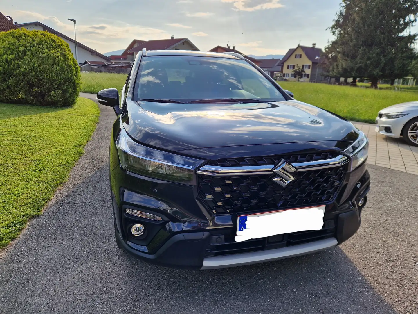 Suzuki S-Cross 1,5 Strong Hybrid ALLGRIP 6AGS shine Aut. Schwarz - 2