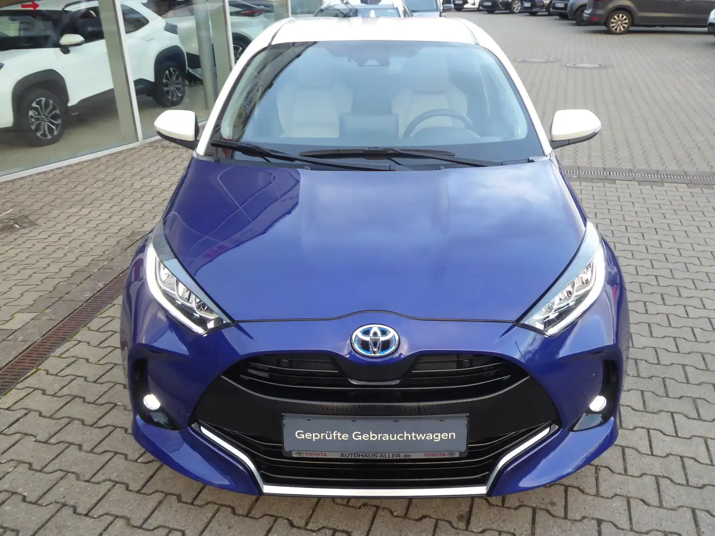 Toyota Yaris 1.5H Elegant Blau - 2