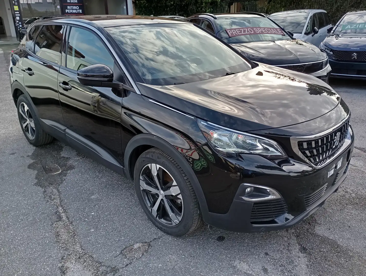 Peugeot 3008 1.5 BlueHDi 130CV Business Noir - 2