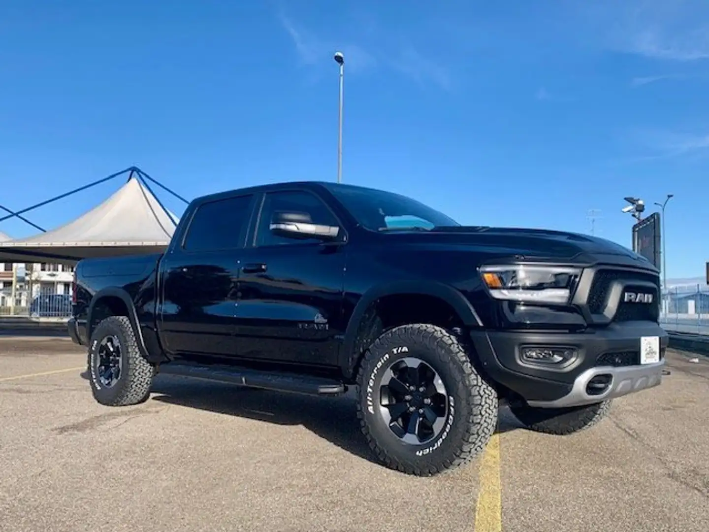 Dodge RAM 1500 CREW CAB 5.7 V8 HEMI eTorque REBEL G/T PKG Negro - 1