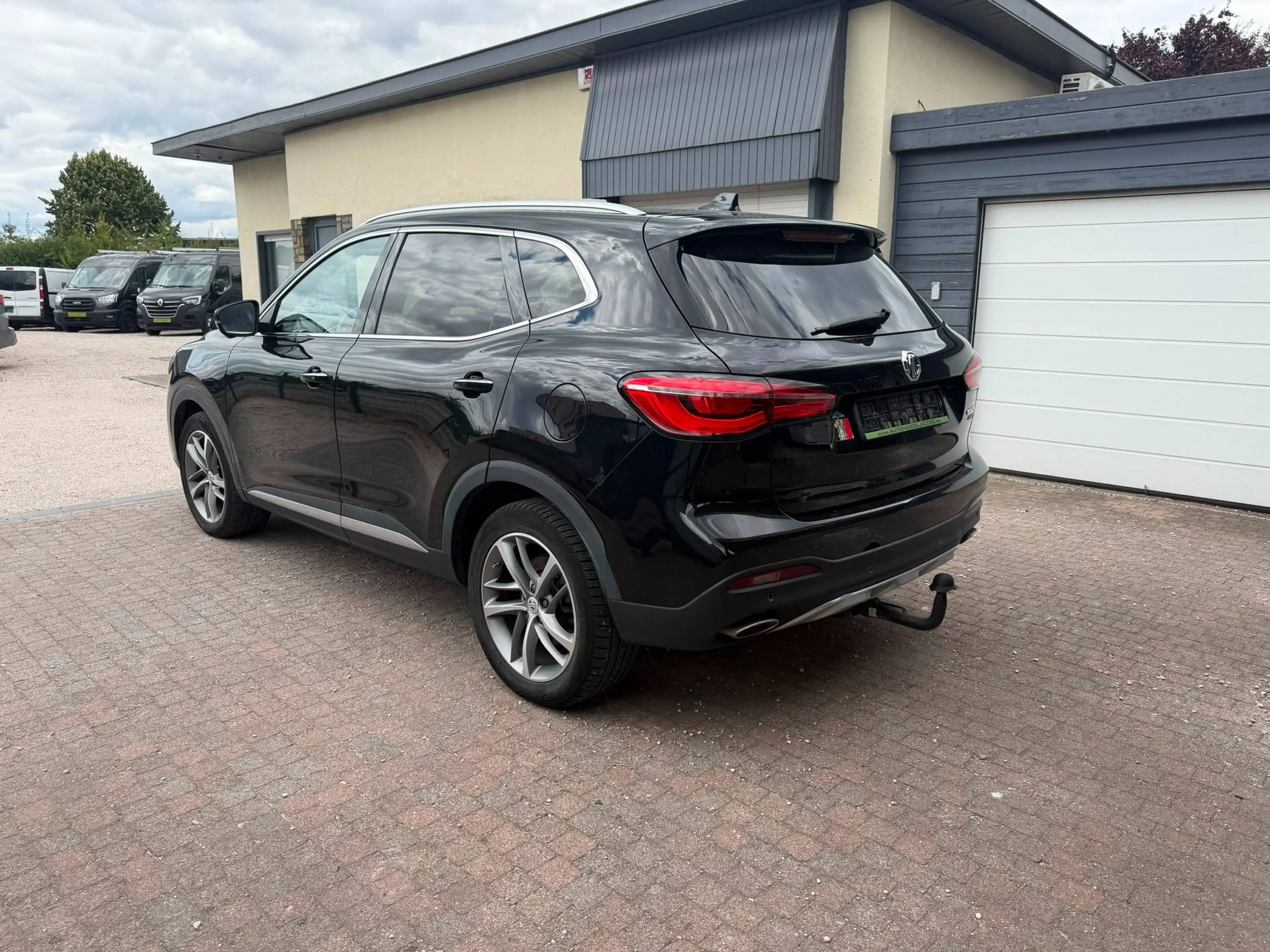 MG EHS 1.5 PHEV * 162PK * LUXURY * PANO * 360° CAMERA * BLIS — photo 2
