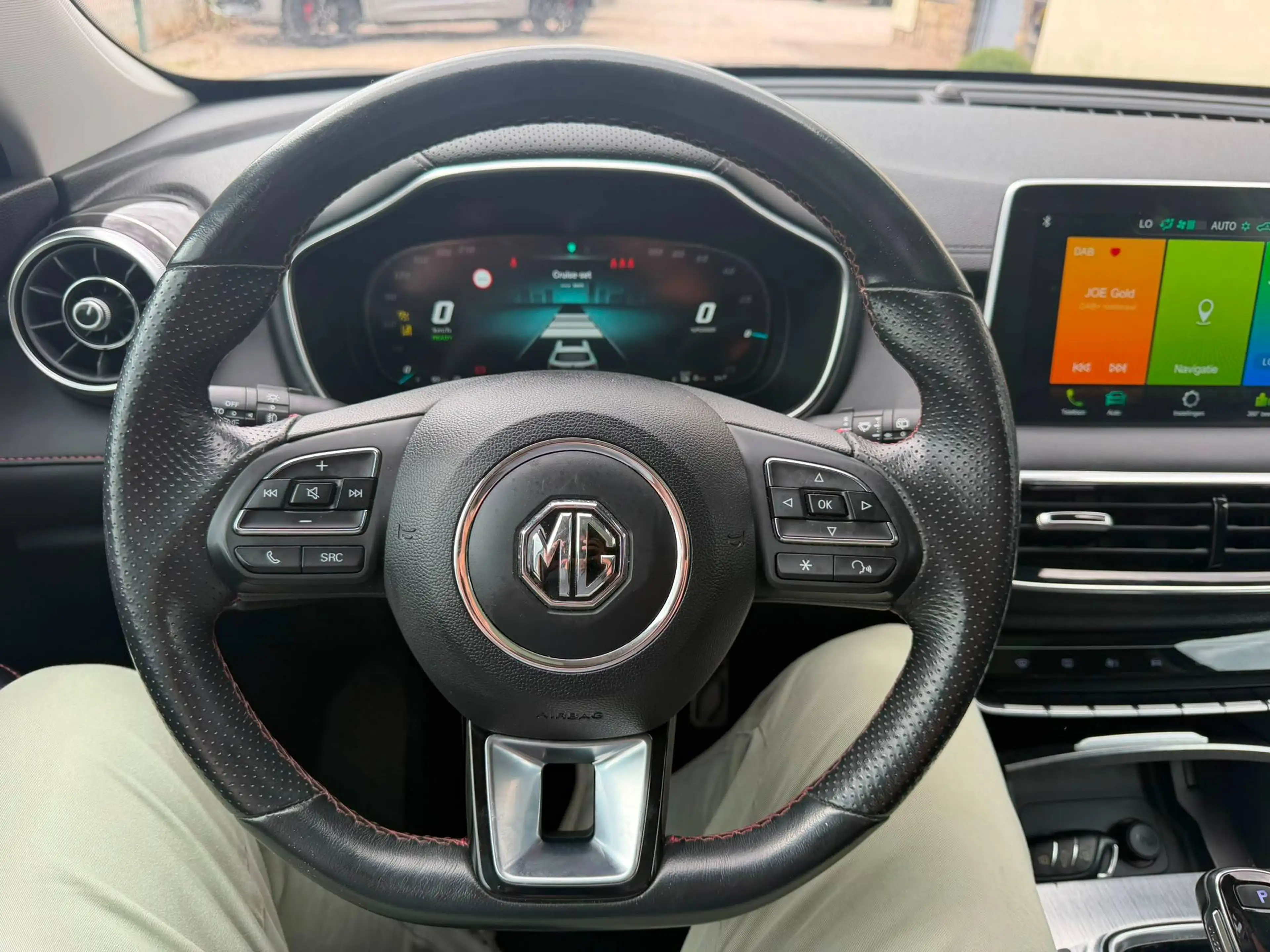 MG EHS 1.5 PHEV * 162PK * LUXURY * PANO * 360° CAMERA * BLIS — photo 15
