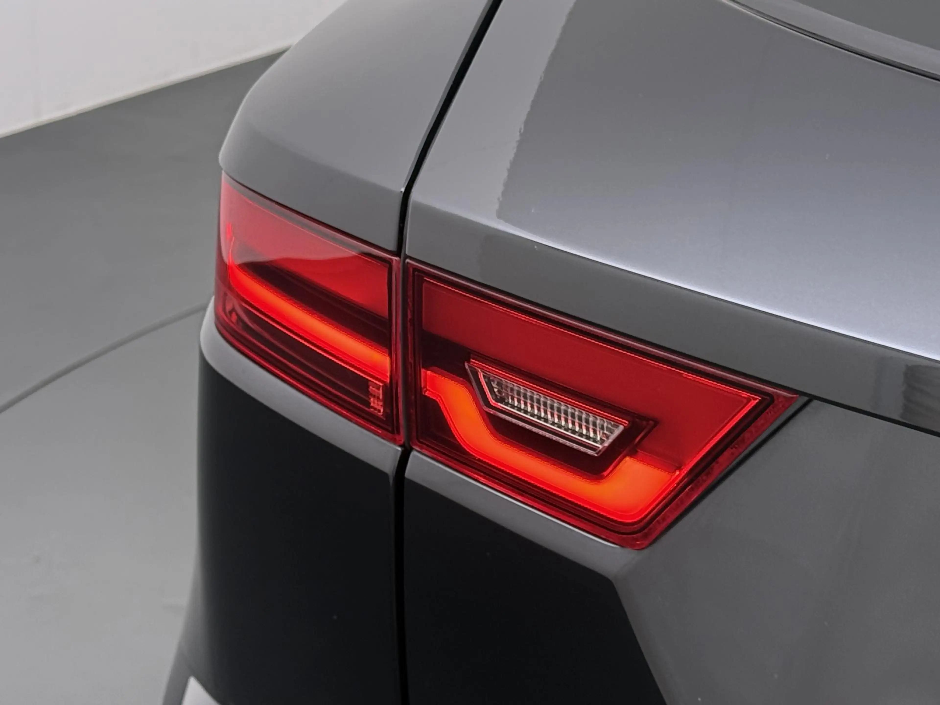 Jaguar E-Pace 2.0 P200 AWD R-Dynamic VAN: 31.900,- VOOR 29.877,- — photo 2