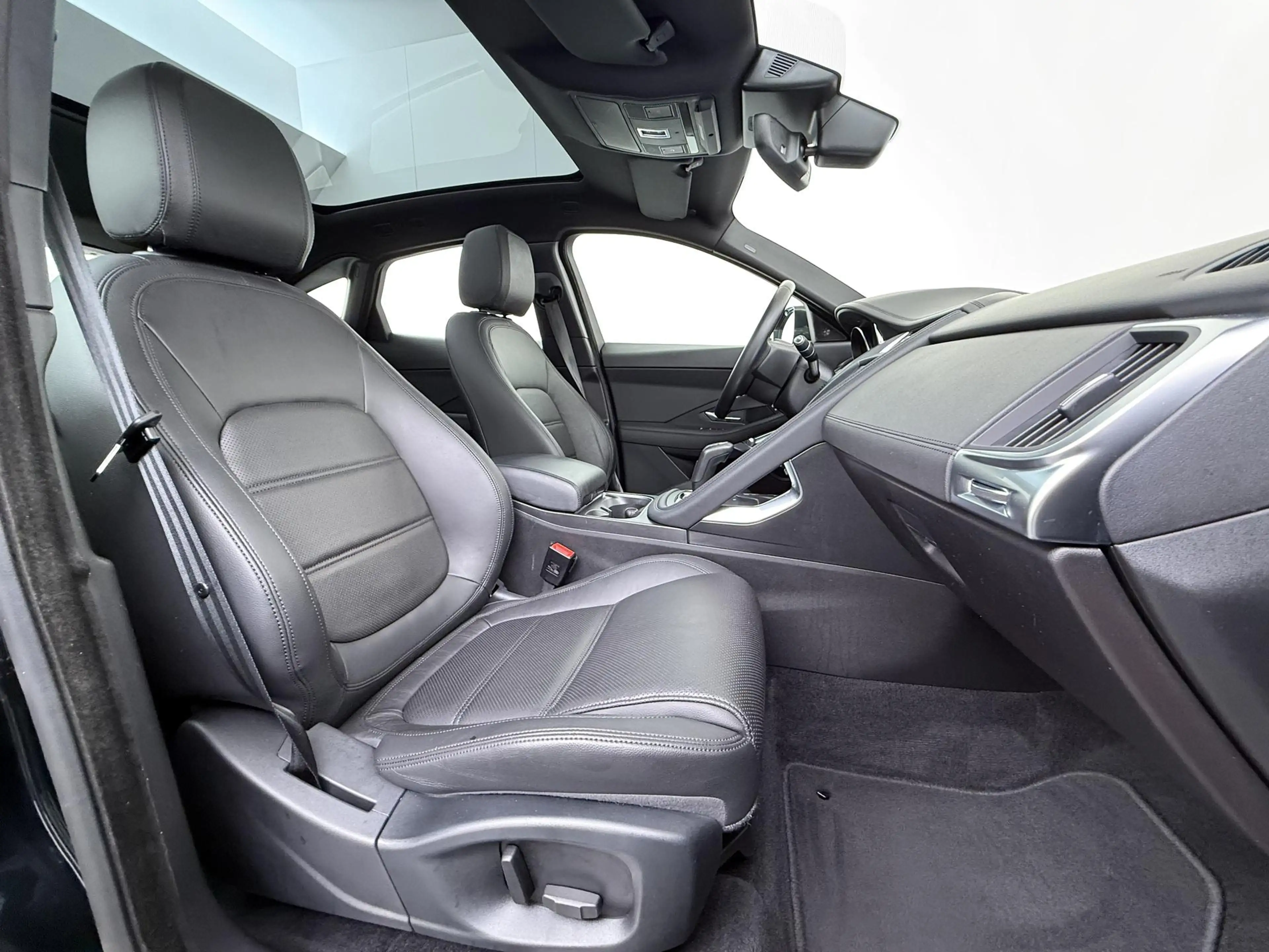 Jaguar E-Pace 2.0 P200 AWD R-Dynamic VAN: 31.900,- VOOR 29.877,- — photo 45