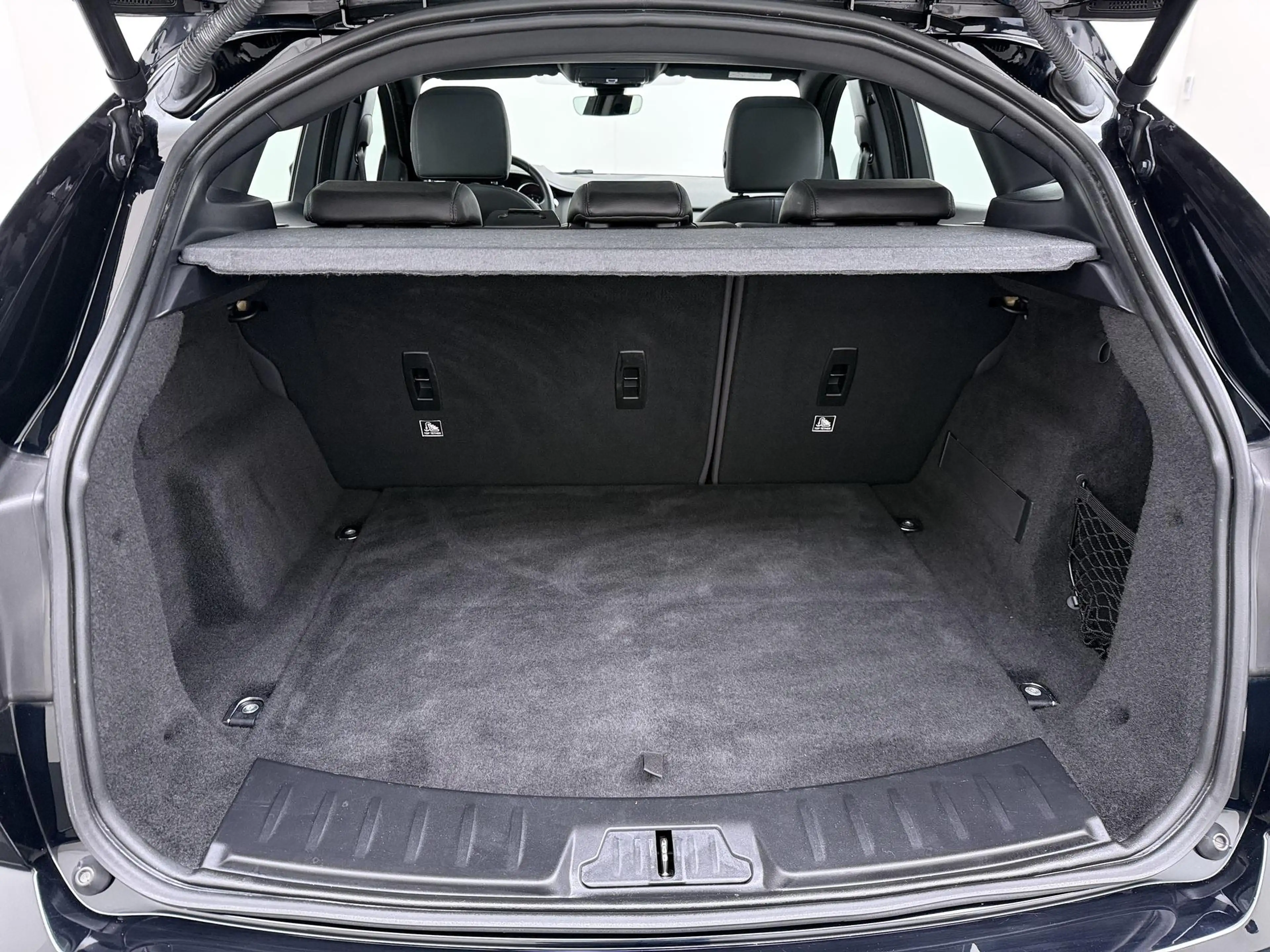 Jaguar E-Pace 2.0 P200 AWD R-Dynamic VAN: 31.900,- VOOR 29.877,- — photo 12