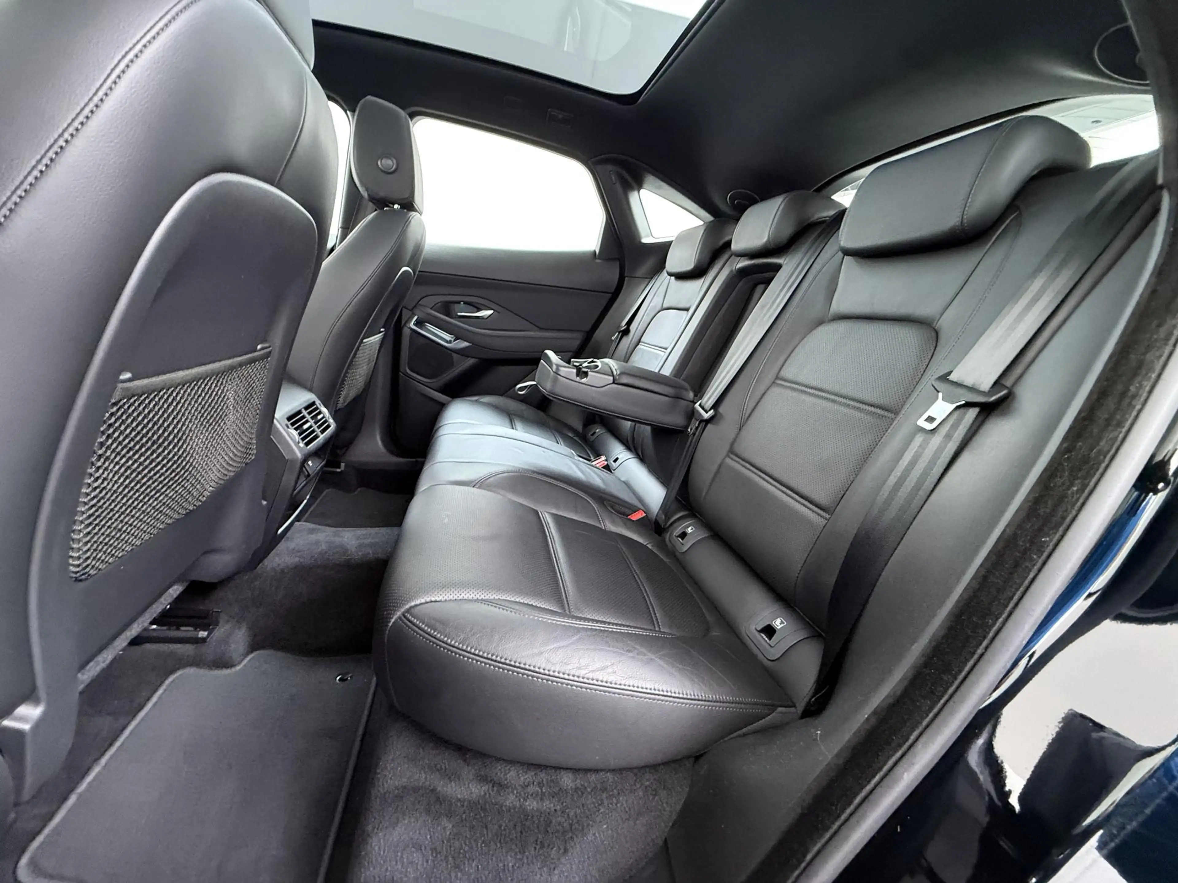 Jaguar E-Pace 2.0 P200 AWD R-Dynamic VAN: 31.900,- VOOR 29.877,- — photo 25