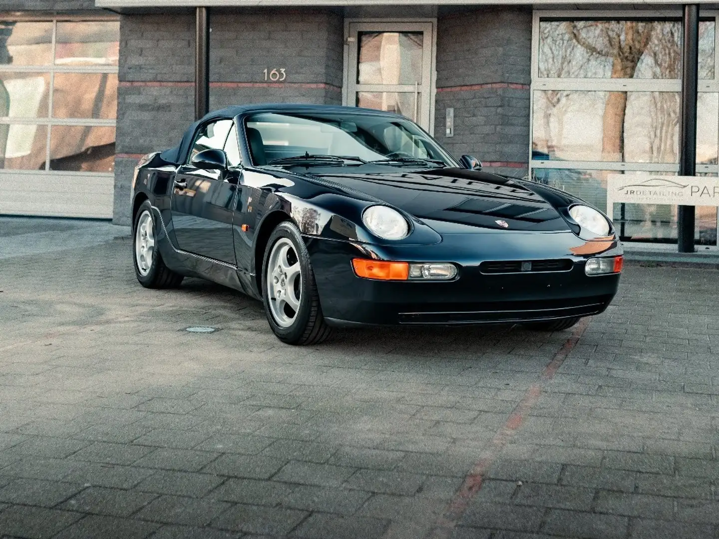 Porsche 968 Cabriolet Mavi - 1