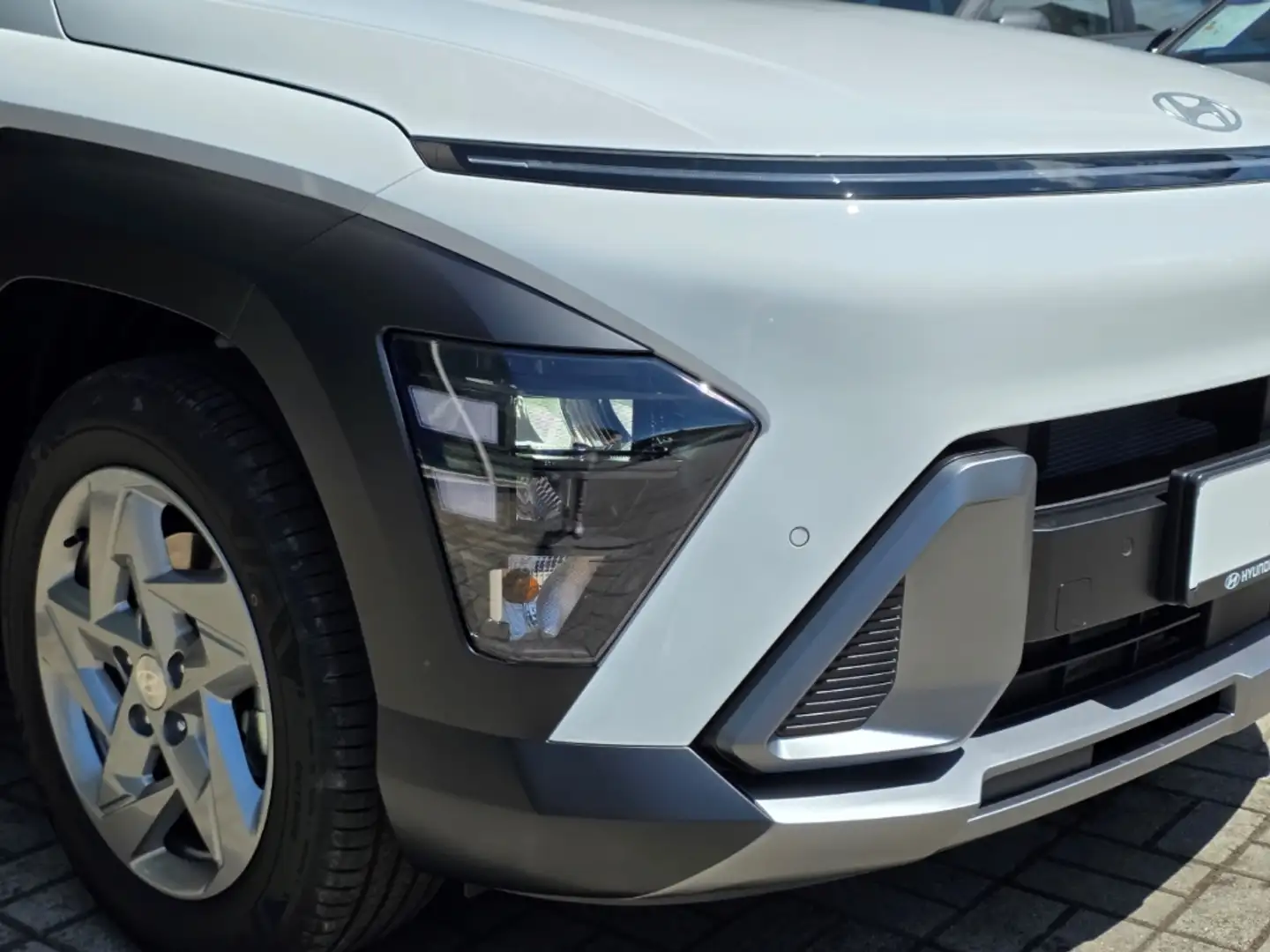 Hyundai KONA 1.6 T-GDI M/T TREND, Navi, Kamera, PDC, CarPlay, S Alb - 2