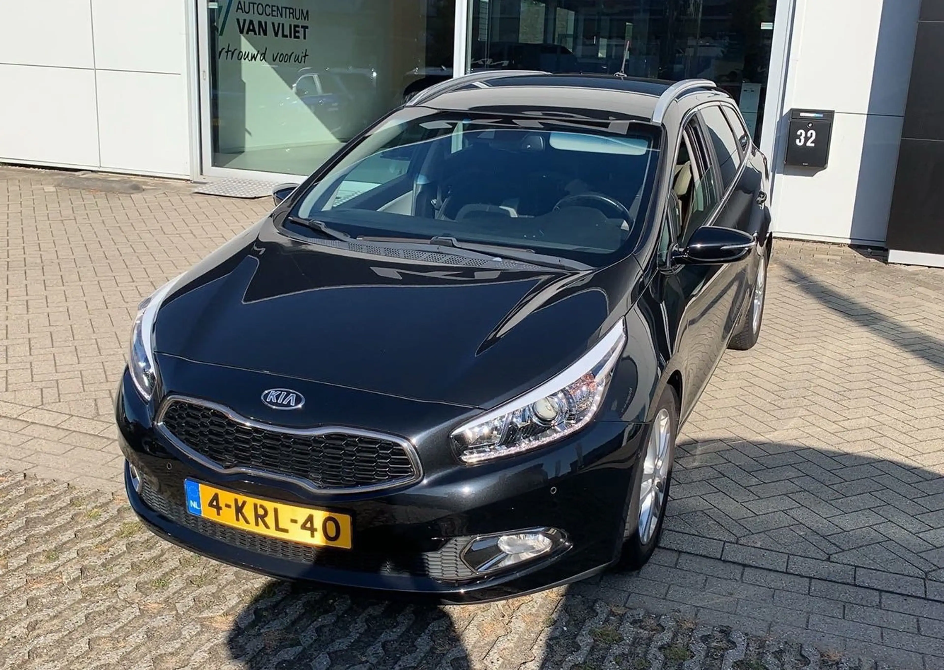 Kia Ceed SW / cee'd SW Sportswagon 1.6 GDI Super Pack | CAMERA | NAVI | — photo 2