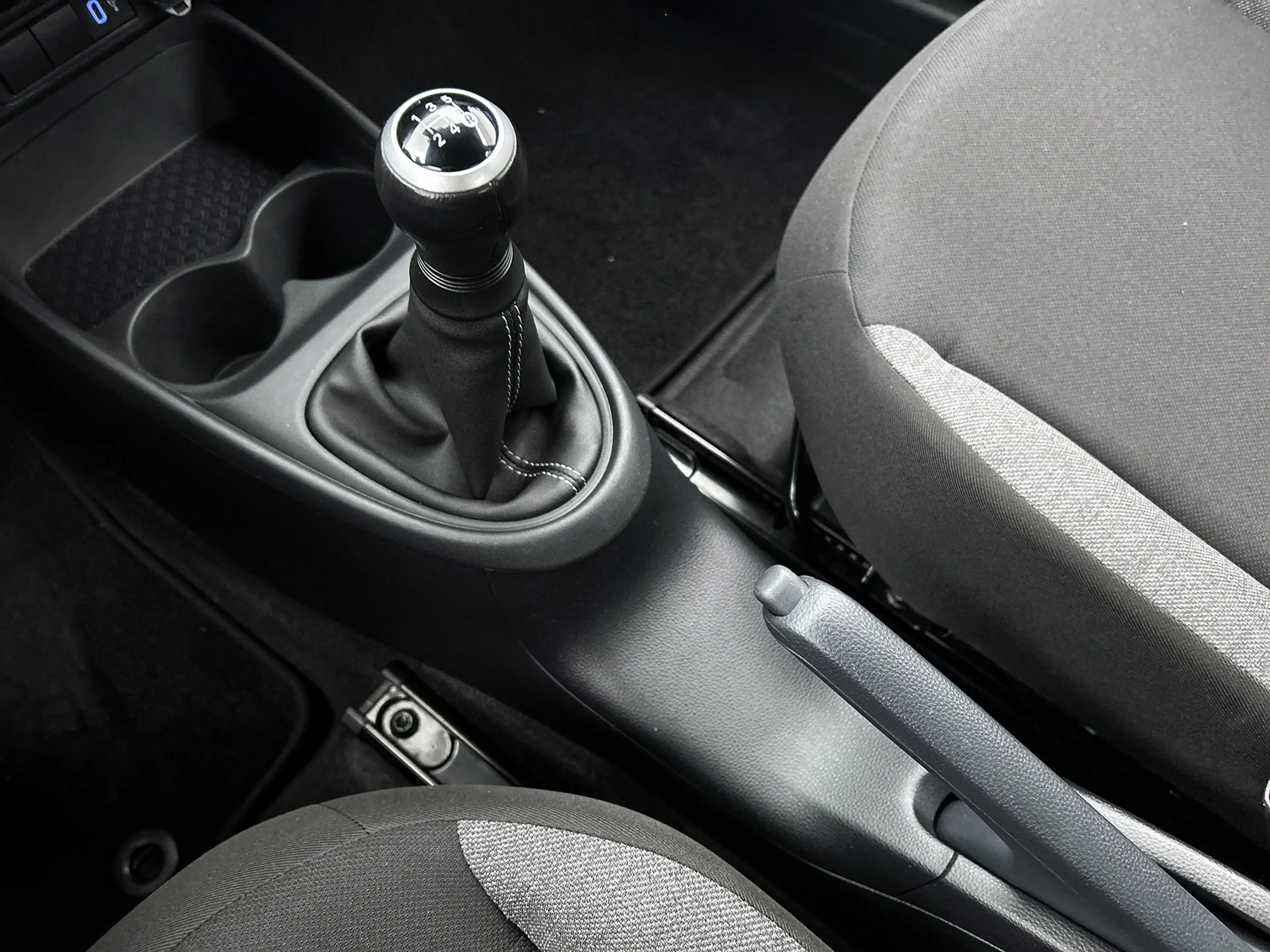 Toyota Aygo X 1.0 VVT-i MT Play BTW voertuig | Dealer onderhoude — photo 11