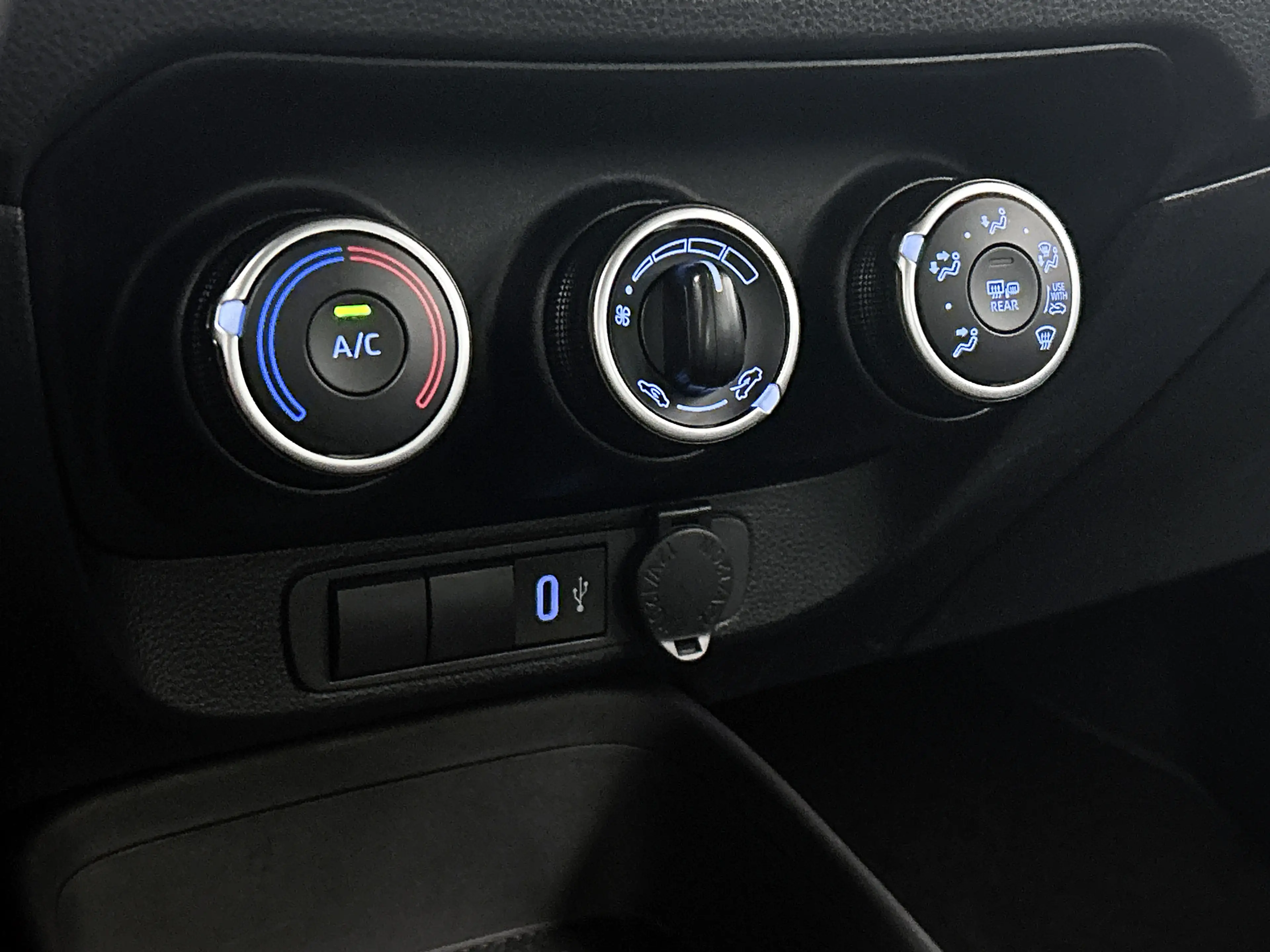 Toyota Aygo X 1.0 VVT-i MT Play BTW voertuig | Dealer onderhoude — photo 10