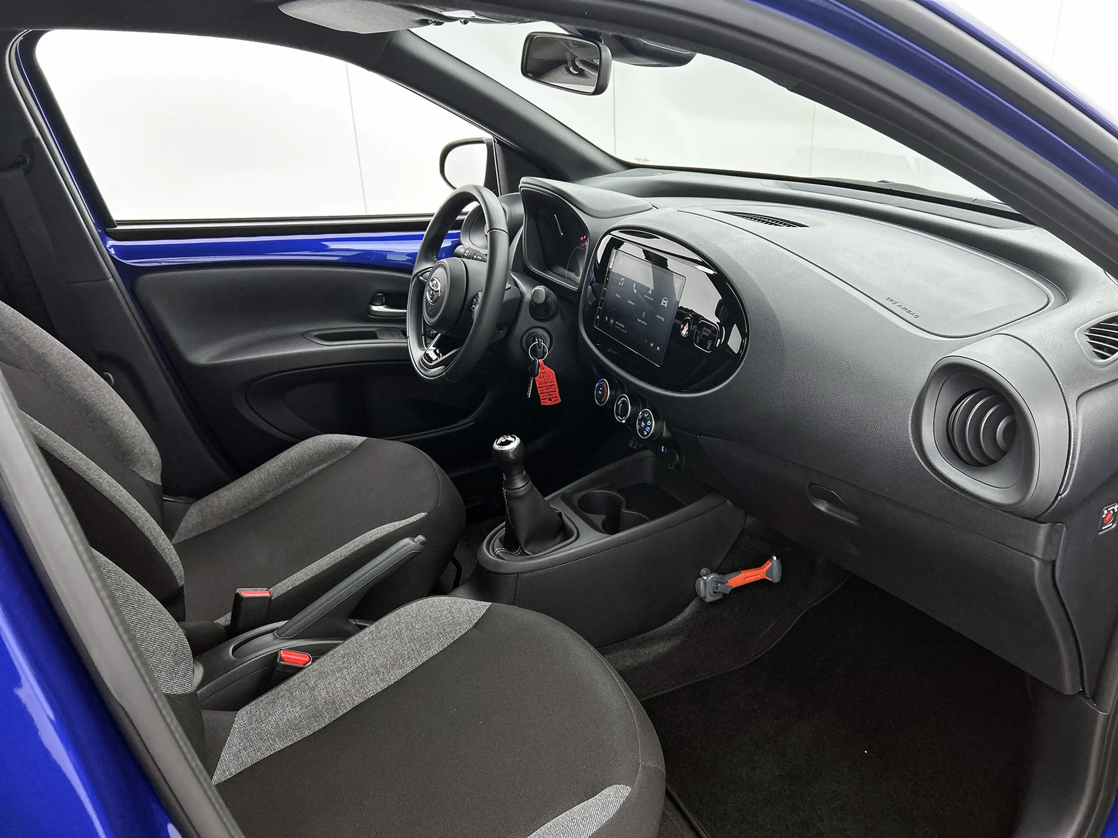 Toyota Aygo X 1.0 VVT-i MT Play BTW voertuig | Dealer onderhoude — photo 6