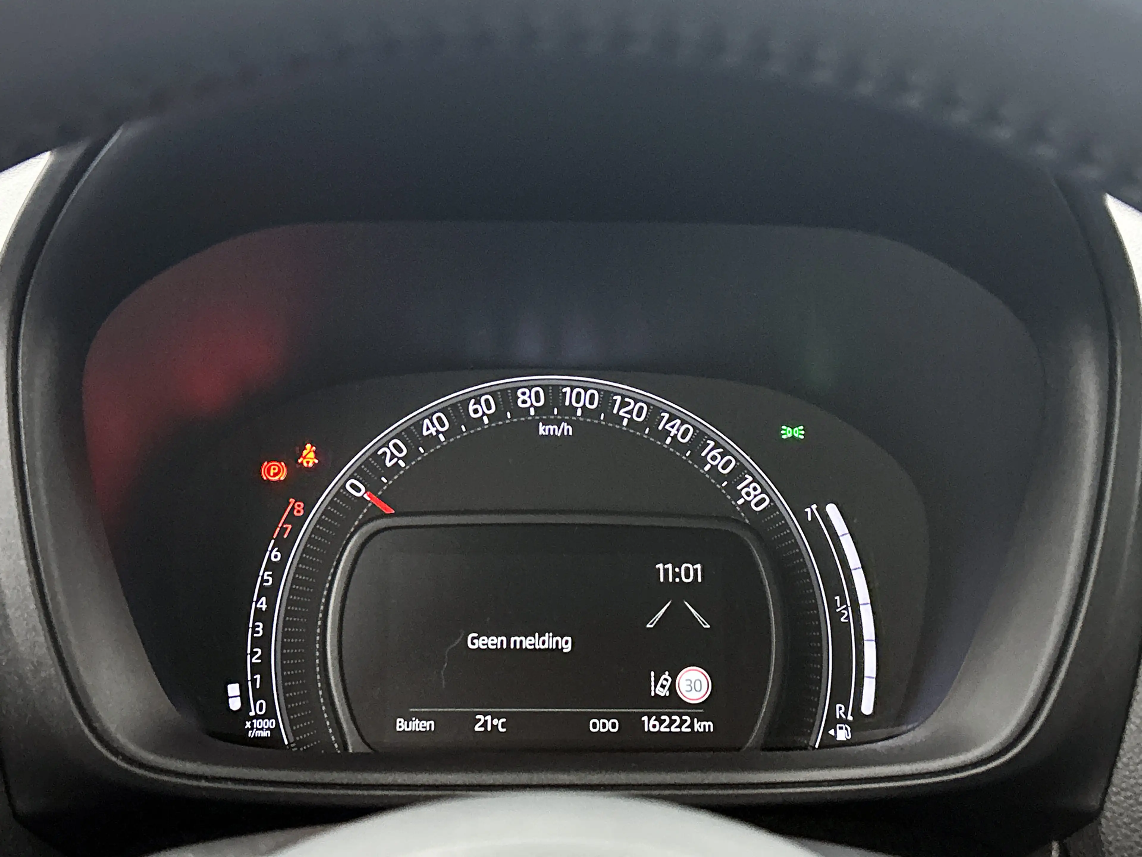 Toyota Aygo X 1.0 VVT-i MT Play BTW voertuig | Dealer onderhoude — photo 5