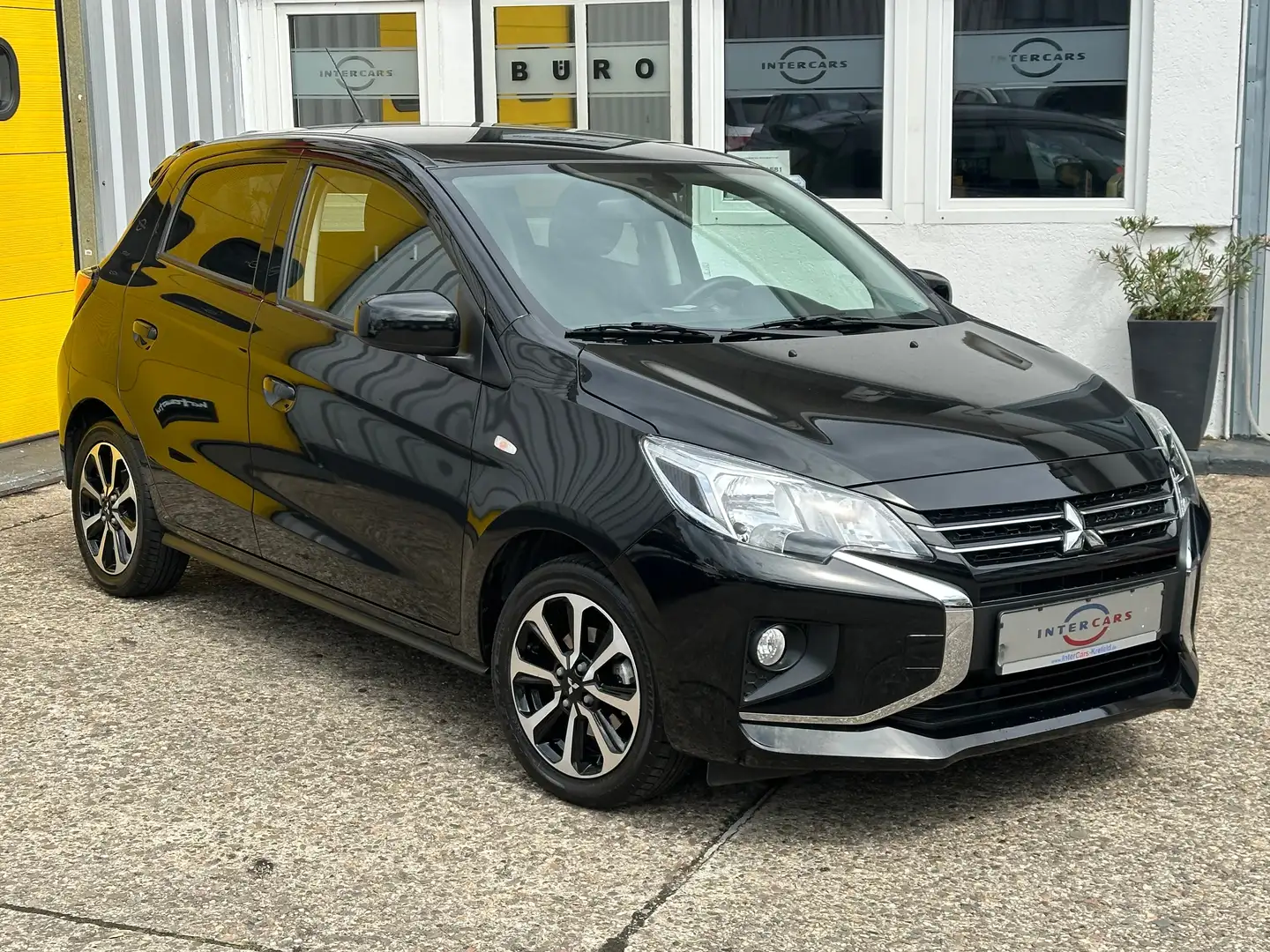 Mitsubishi Space Star Select+ Automatik Navi SHZ Kamera erst 18Tkm Schwarz - 2
