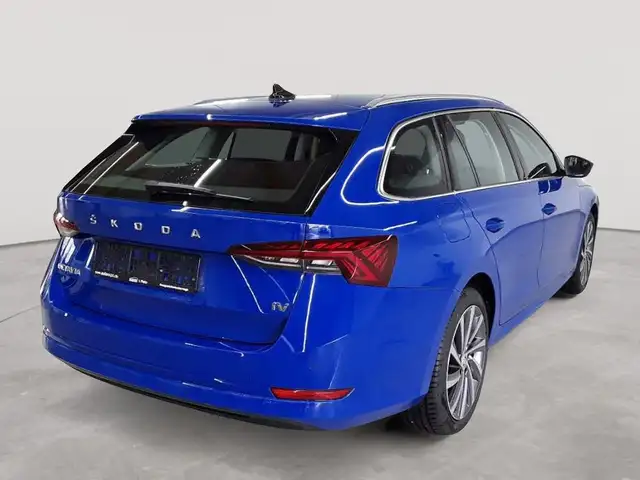 Skoda Octavia view 4