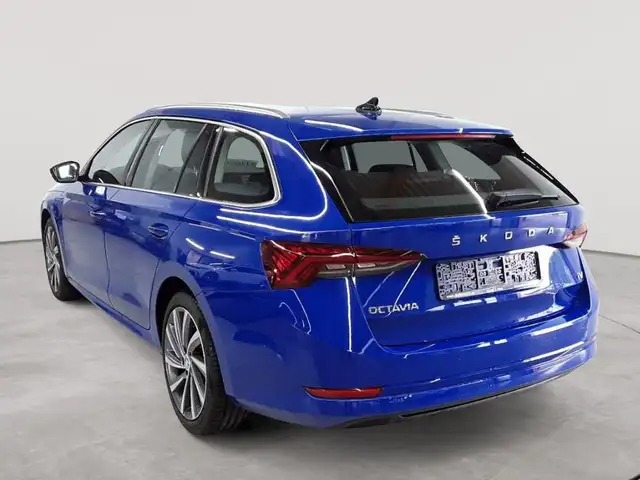 Skoda Octavia view 5